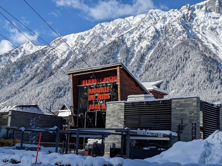 Chalet L'Ilet Ensoleille /Sunny Island Chalet Chamonix Exterior photo